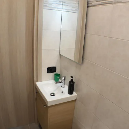 Tiny House Apartment *