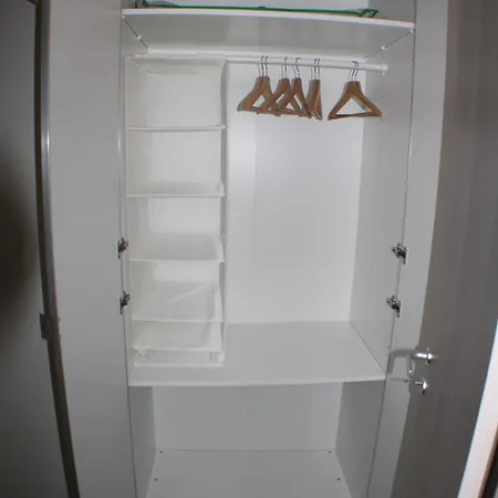 Tiny House Apartment *